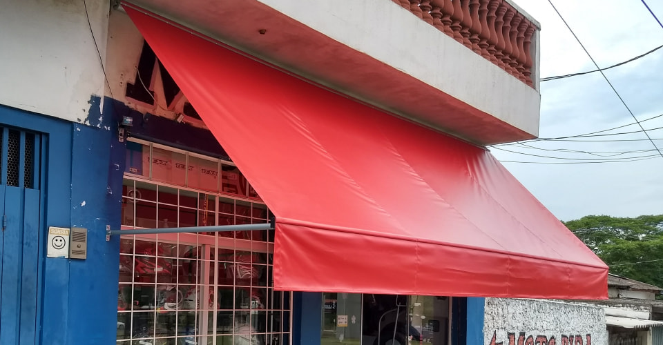 Toldo com braço da Sia Toldos